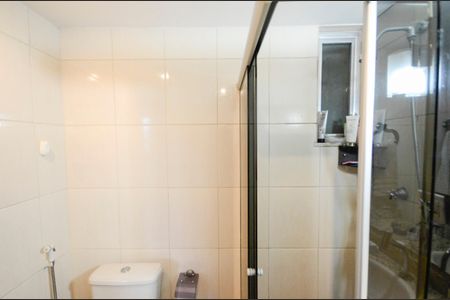 Apartamento à venda com 160m², 3 quartos e 1 vaga Apartamento à venda com 160m², 3 quartos e 1 vagaBanheiro da Suíte