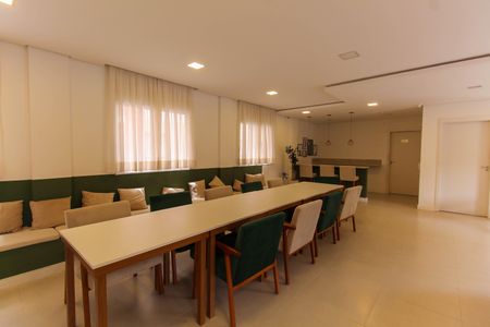 Apartamento à venda com 40m², 2 quartos e 1 vaga Apartamento à venda com 40m², 2 quartos e 1 vagaÁrea comum - Salão de festas