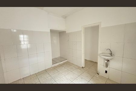 Casa à venda com 100m², 2 quartos e 1 vaga Casa à venda com 100m², 2 quartos e 1 vagaBanheiro