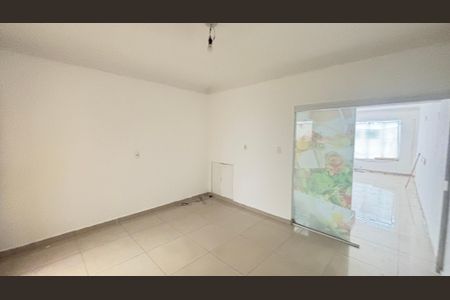 Casa à venda com 100m², 2 quartos e 1 vaga Casa à venda com 100m², 2 quartos e 1 vagaCozinha
