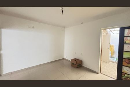 Casa à venda com 100m², 2 quartos e 1 vaga Casa à venda com 100m², 2 quartos e 1 vagaCozinha