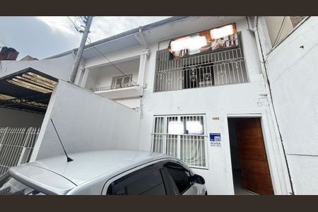 Casa à venda com 100m², 2 quartos e 1 vaga Casa à venda com 100m², 2 quartos e 1 vagaFachada