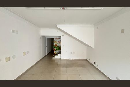 Casa à venda com 100m², 2 quartos e 1 vagaSala