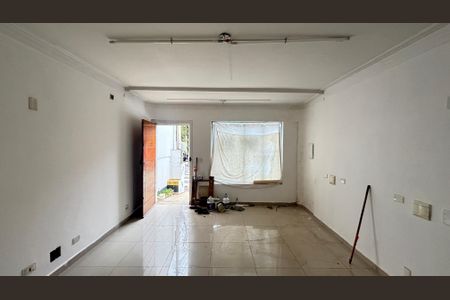 Casa à venda com 100m², 2 quartos e 1 vaga Casa à venda com 100m², 2 quartos e 1 vagaSala
