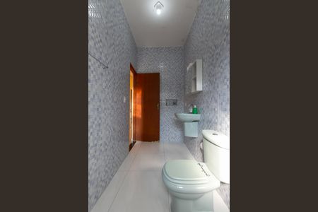 Casa à venda com 250m², 6 quartos e sem vaga Casa à venda com 250m², 6 quartos e sem vagaBanheiro 1