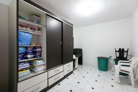 Casa à venda com 250m², 6 quartos e sem vaga Casa à venda com 250m², 6 quartos e sem vagaQuarto 6