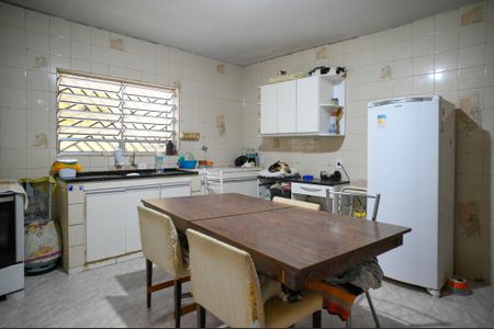 Casa à venda com 155m², 3 quartos e 2 vagas Casa à venda com 155m², 3 quartos e 2 vagasCozinha