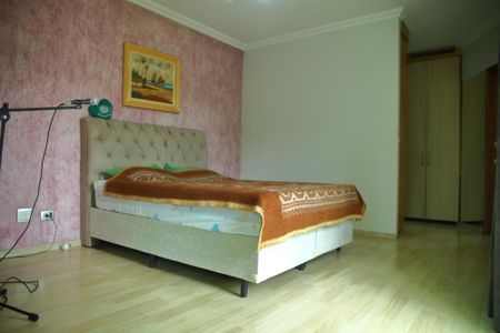 Casa à venda com 250m², 3 quartos e 2 vagasSuíte