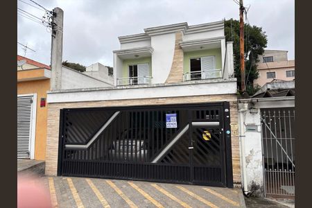 Casa à venda com 250m², 3 quartos e 2 vagasFachada