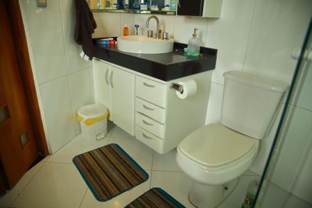 Casa à venda com 250m², 3 quartos e 2 vagasBanheiro da Suíte