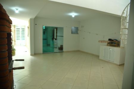 Casa à venda com 250m², 3 quartos e 2 vagasLavanderia