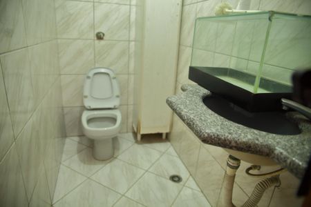 Casa à venda com 250m², 3 quartos e 2 vagasBanheiro de Serviço