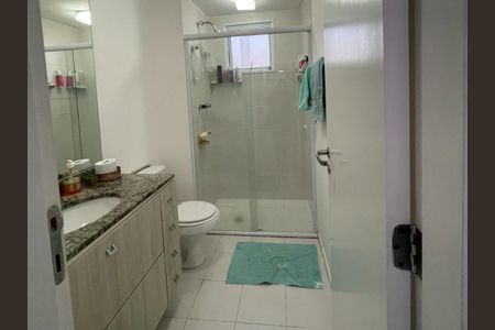 Apartamento à venda com 114m², 3 quartos e 2 vagasBanheiro da suíte