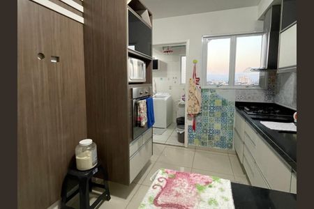 Apartamento à venda com 114m², 3 quartos e 2 vagasCozinha 