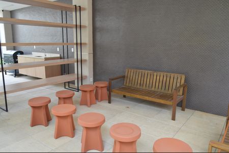 Apartamento à venda com 54m², 2 quartos e 1 vagaÁrea de Churrasqueira