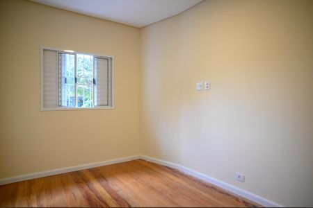 Casa à venda com 180m², 3 quartos e 2 vagas Casa à venda com 180m², 3 quartos e 2 vagasQuarto 1