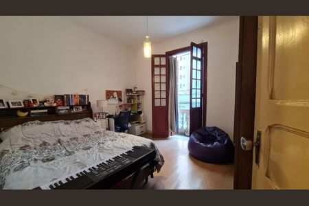 Casa à venda com 242m², 3 quartos e 2 vagas