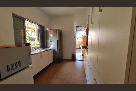 Casa à venda com 242m², 3 quartos e 2 vagas