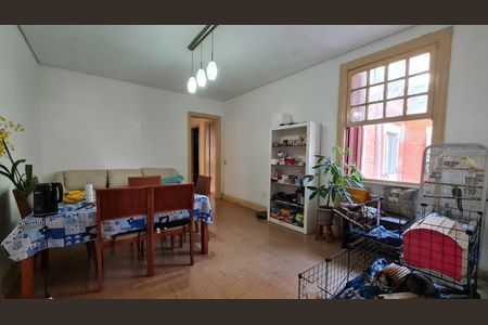 Casa à venda com 242m², 3 quartos e 2 vagas