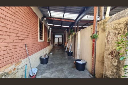 Casa à venda com 242m², 3 quartos e 2 vagas