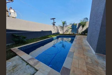 Casa de condomínio à venda com 216m², 4 quartos e 3 vagas