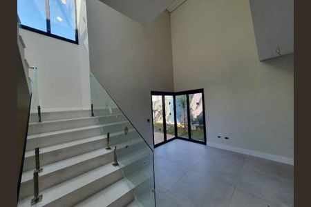 Casa de condomínio à venda com 216m², 4 quartos e 3 vagas
