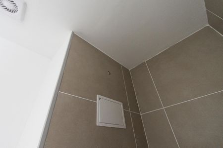 Apartamento à venda com 89m², 2 quartos e 1 vaga Apartamento à venda com 89m², 2 quartos e 1 vagaBanheiro