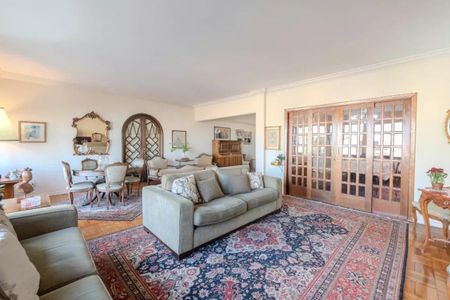Apartamento à venda com 215m², 3 quartos e 2 vagas Apartamento à venda com 215m², 3 quartos e 2 vagasFoto 04