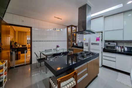 Casa à venda com 139m², 3 quartos e 2 vagas Casa à venda com 139m², 3 quartos e 2 vagasCozinha