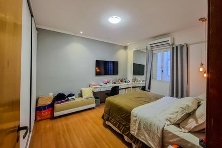 Casa à venda com 139m², 3 quartos e 2 vagas Casa à venda com 139m², 3 quartos e 2 vagasQuarto 1