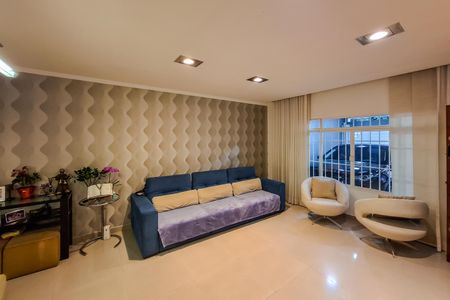 Casa à venda com 139m², 3 quartos e 2 vagas Casa à venda com 139m², 3 quartos e 2 vagasSala