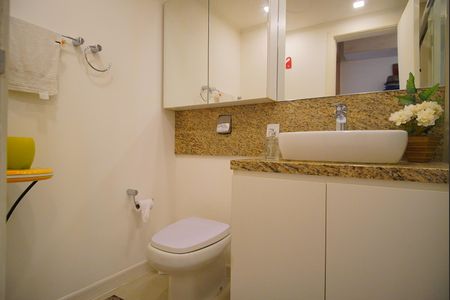 Apartamento à venda com 76m², 2 quartos e 1 vagaBanheiro