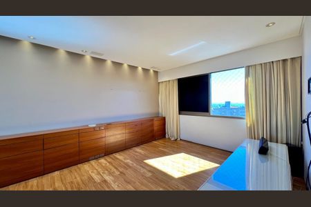 Apartamento à venda com 510m², 4 quartos e 4 vagas Apartamento à venda com 510m², 4 quartos e 4 vagasQuarto
