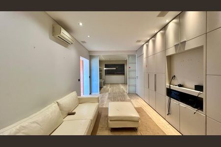 Apartamento à venda com 510m², 4 quartos e 4 vagas Apartamento à venda com 510m², 4 quartos e 4 vagasSala