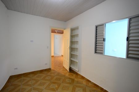 Casa para alugar com 130m², 2 quartos e 2 vagasQuarto 1