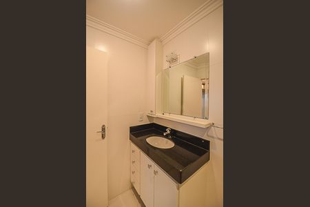 Apartamento à venda com 208m², 3 quartos e 3 vagas Apartamento à venda com 208m², 3 quartos e 3 vagasBanheiro da Suíte 2