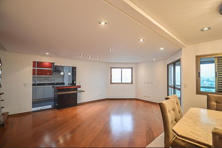 Apartamento à venda com 208m², 3 quartos e 3 vagas Apartamento à venda com 208m², 3 quartos e 3 vagasSala