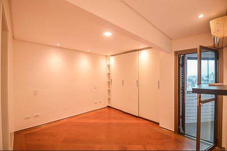 Apartamento à venda com 208m², 3 quartos e 3 vagas Apartamento à venda com 208m², 3 quartos e 3 vagas Suíte 2