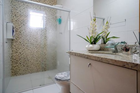 Casa à venda com 173m², 3 quartos e 3 vagasBanheiro da suíte 1