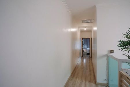 Casa à venda com 173m², 3 quartos e 3 vagasCorredor das suítes