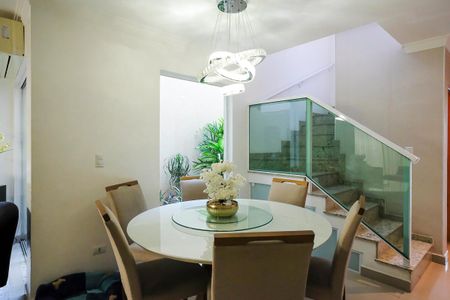 Casa à venda com 173m², 3 quartos e 3 vagasSala