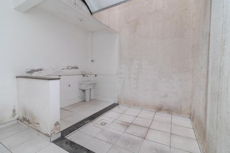 Casa à venda com 300m², 3 quartos e 6 vagasÁrea de Serviço 2