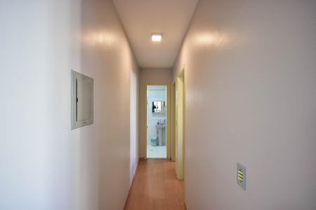 Apartamento à venda com 57m², 2 quartos e 1 vaga Apartamento à venda com 57m², 2 quartos e 1 vagaCorredor