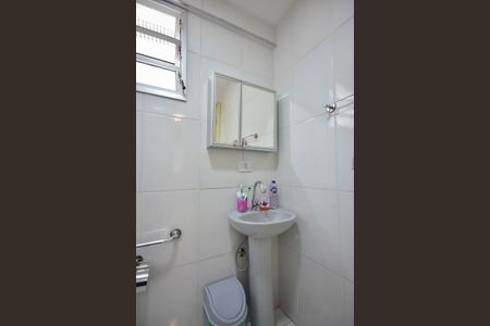 Apartamento à venda com 57m², 2 quartos e 1 vaga Apartamento à venda com 57m², 2 quartos e 1 vagaBanheiro