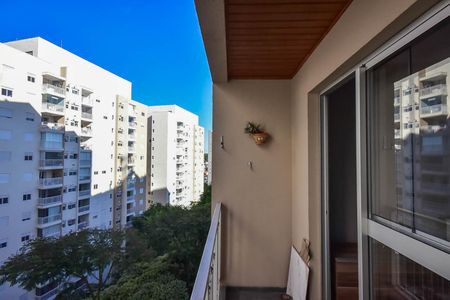 Apartamento à venda com 57m², 2 quartos e 1 vaga Apartamento à venda com 57m², 2 quartos e 1 vagaVaranda