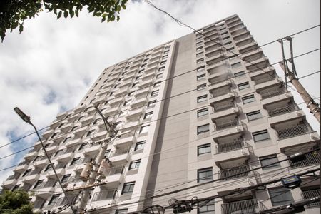 Apartamento à venda com 37m², 1 quarto e 1 vagaFachada