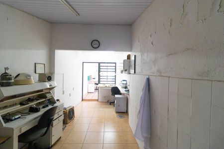 Casa à venda com 267m², 3 quartos e 2 vagas Casa à venda com 267m², 3 quartos e 2 vagasOficina