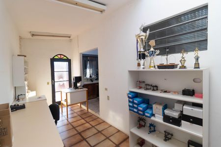 Casa à venda com 267m², 3 quartos e 2 vagas Casa à venda com 267m², 3 quartos e 2 vagasÁrea de luz