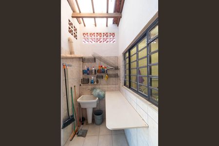 Casa à venda com 267m², 3 quartos e 2 vagas Casa à venda com 267m², 3 quartos e 2 vagasÁrea de Serviço