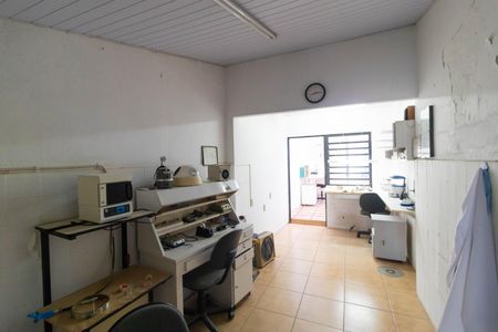 Casa à venda com 267m², 3 quartos e 2 vagas Casa à venda com 267m², 3 quartos e 2 vagasOficina